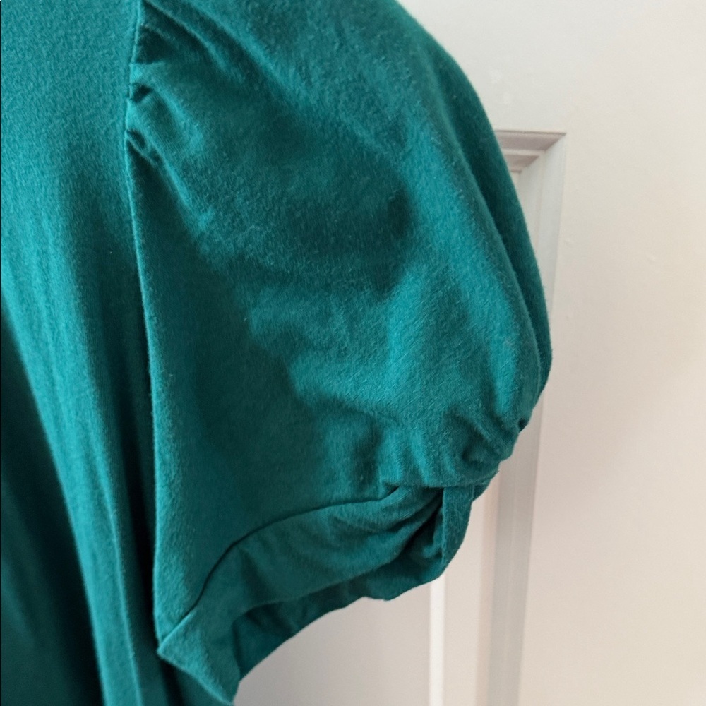 Amazon Essentials Dark Green Puff Sleeve Tee - Picture 6 of 9
